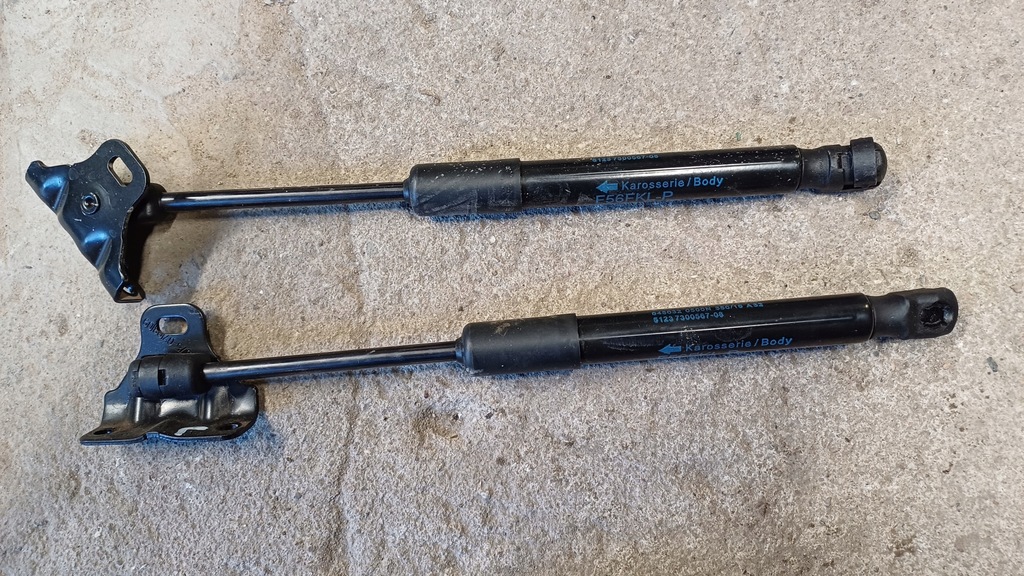 фото №1, Mini cooper f55 привод капот 7300567