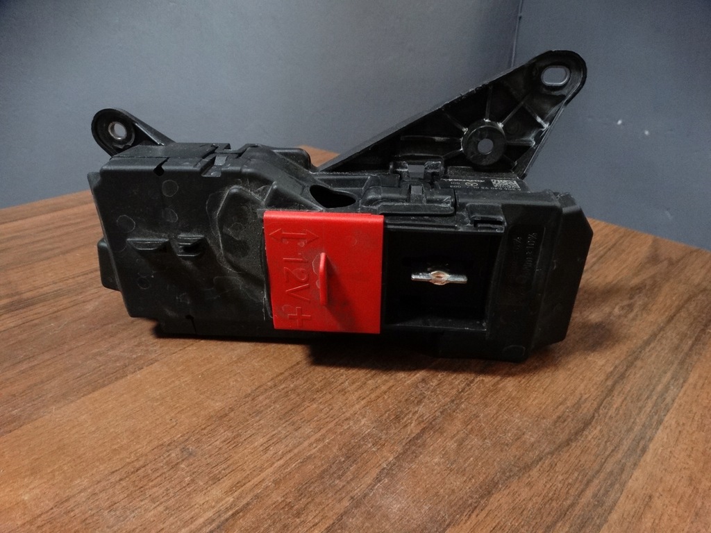 фото №1, Ideal коробка предохранителей mercedes w206 1