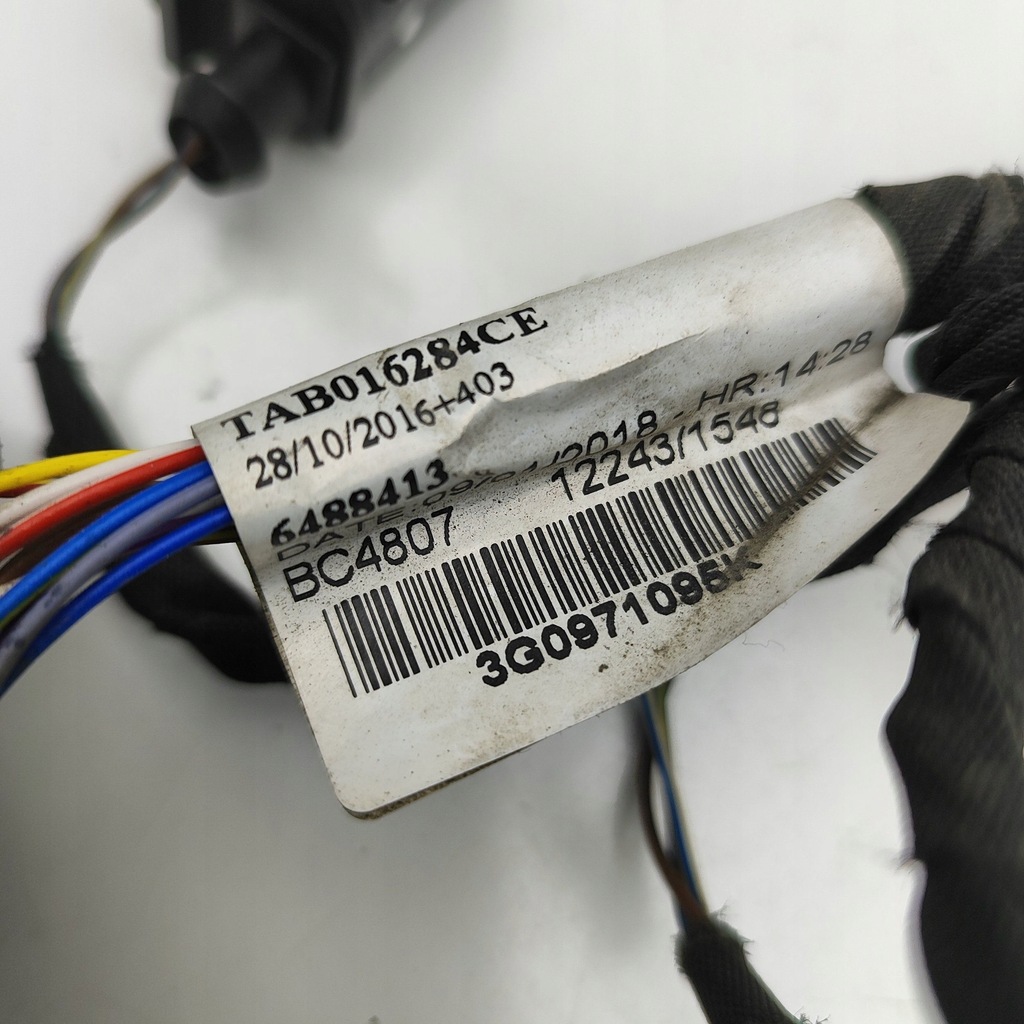 фото №8, Volkswagen passat b8 2018 жгут трубопровод датчика парковки pdc