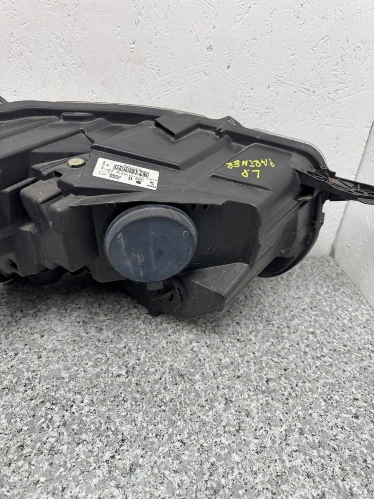 фото №12, Лампа левый перед partner iv оригинал 90146196