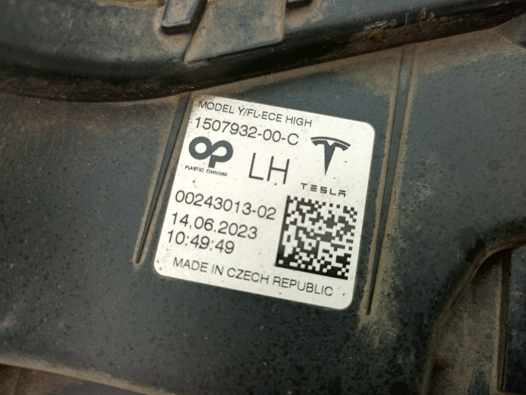 Tesla model 3 рестайлінг  y 2020- протитуманна фара led drl лівий перед передній 1507932-00-c в Україні