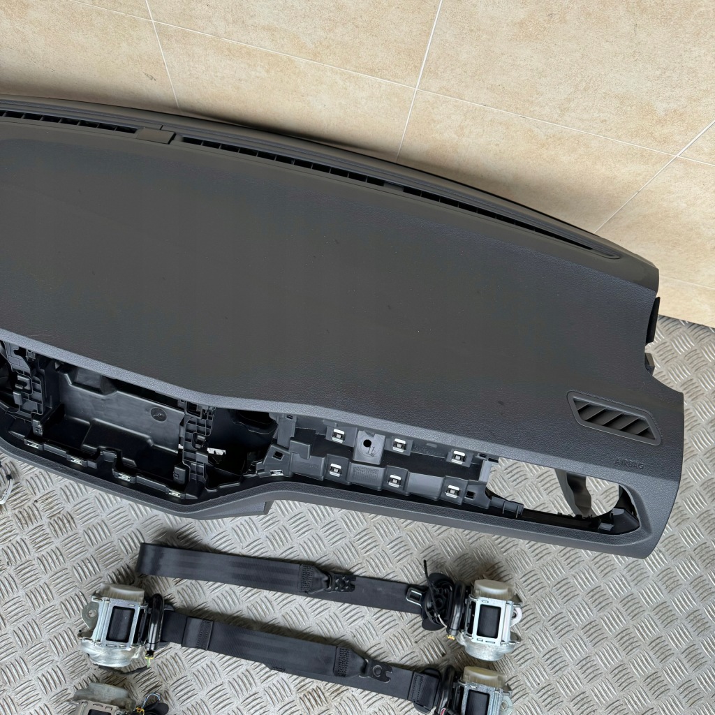 фото №4, Приборная панель комплектная подушка безопасности консоль ремни приборная панель vw volkswagen t-roc 2ga