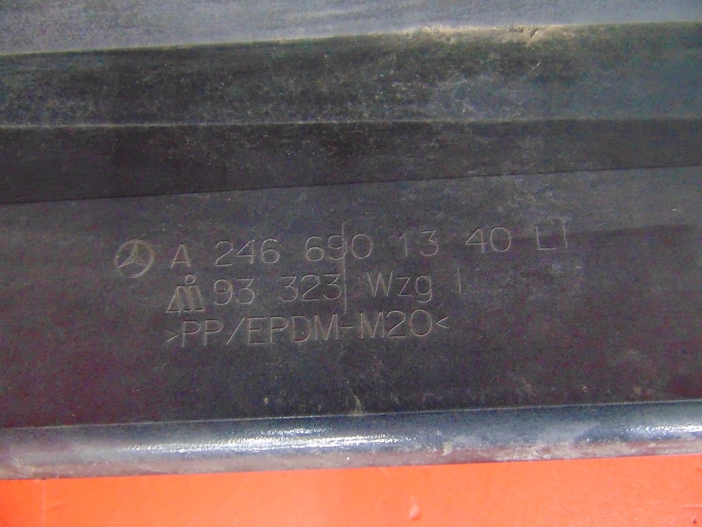 фото №13, Mercedes w246 b klasa молдинг накладка порог левая