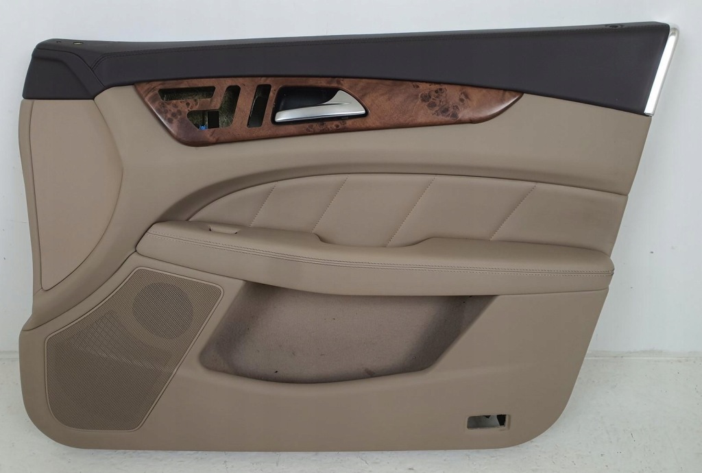 Купить Обивка обшивка правый перед mercedes cls w218 eu