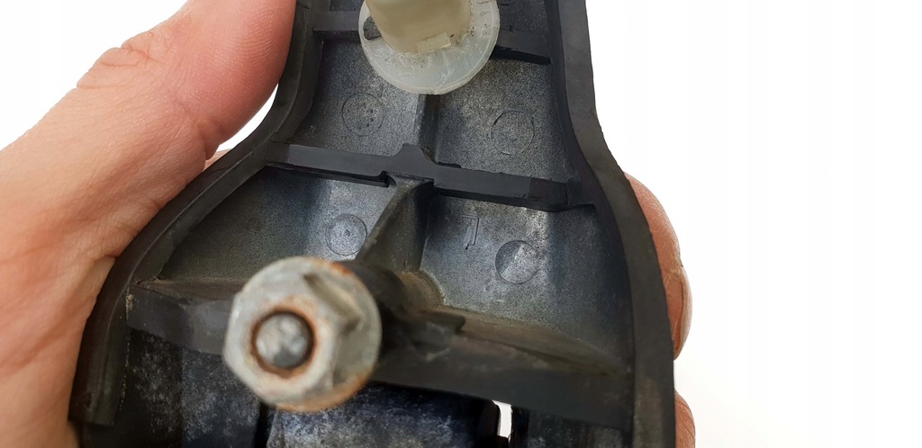 фото №13, Kia sportage ii 2 петля кронштейн задний задняя стекло крышки багажника левый левая