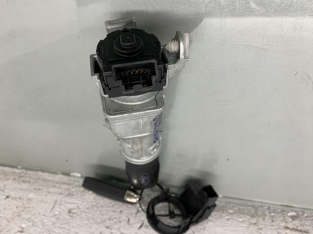 Замок зажигания ключ ford fiesta mk8 1.5 tdci 20 r Оригинал