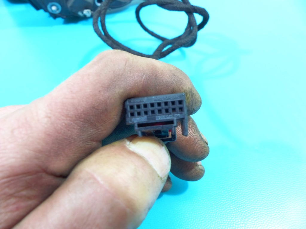 фото №9, Зеркало левая 6 pin skoda yeti 09r europa