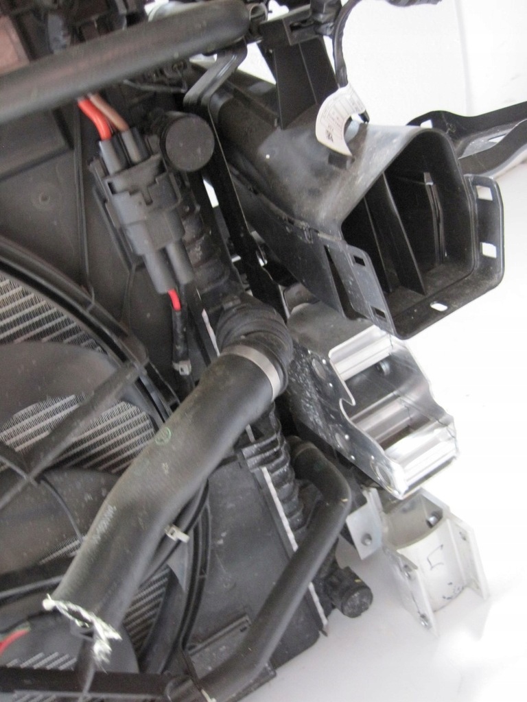 фото №7, Pas передній радіатор bmw x1 g01 x4 g02 2,0i