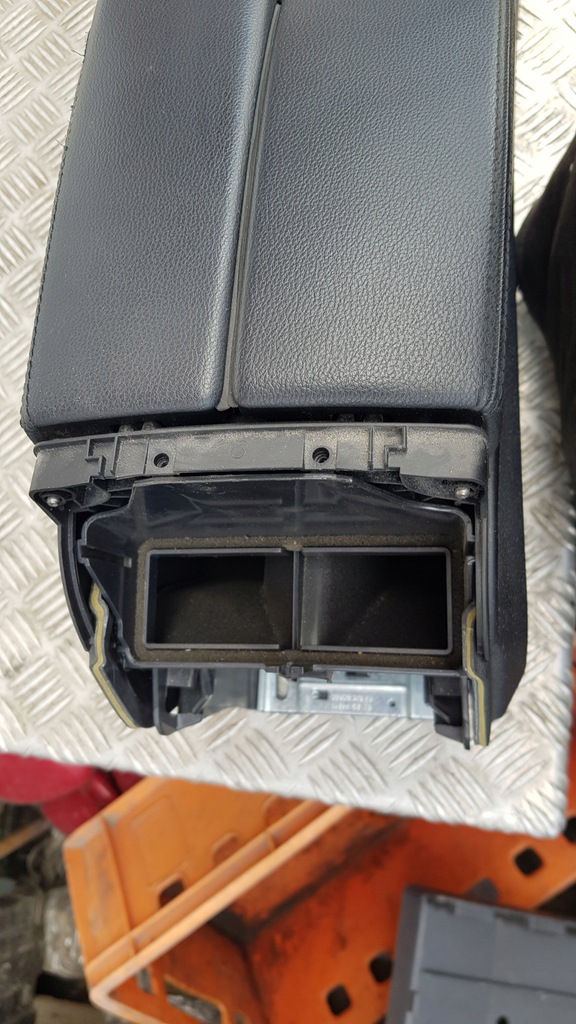 фото №9, Mercedes w212 туннель средний подлокотник europa