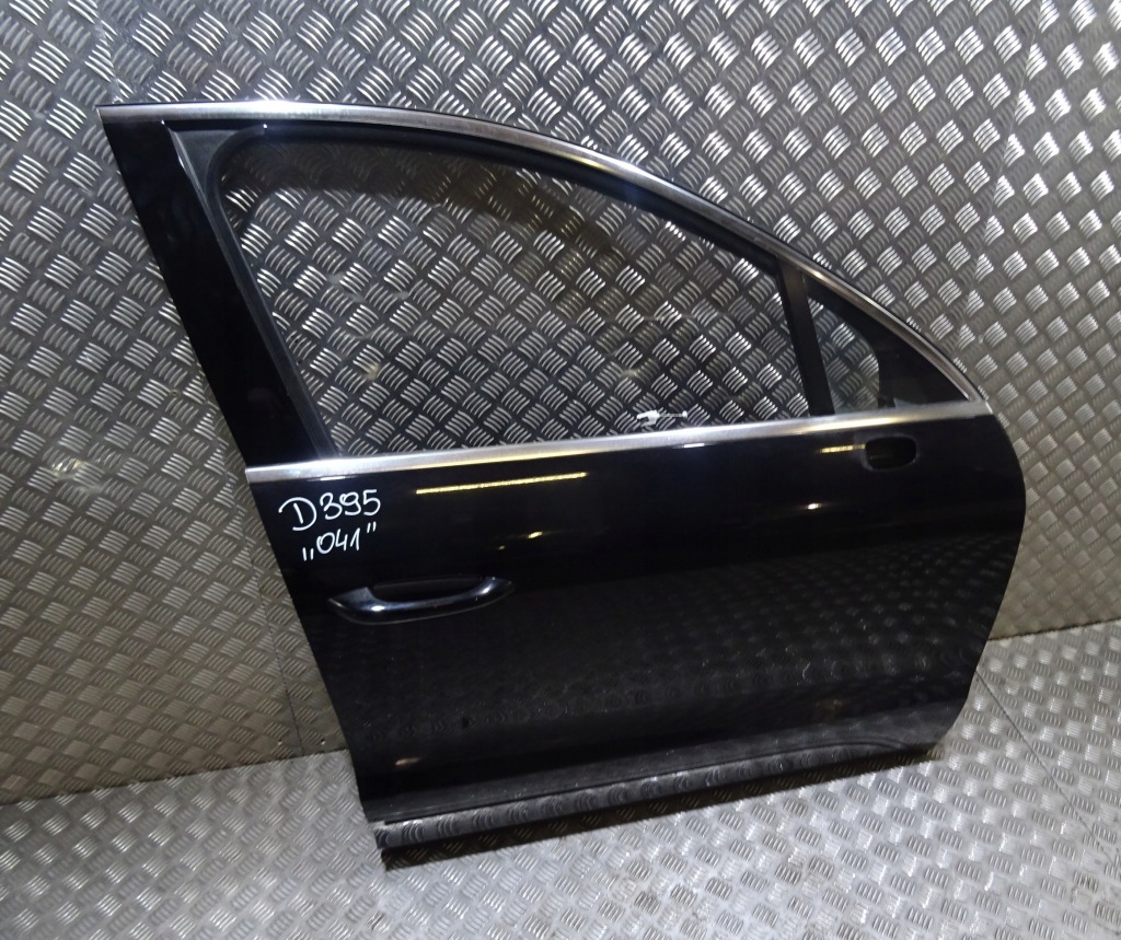 фото №1, Porsche macan 95b дверь правое перед 041 shwarz d395