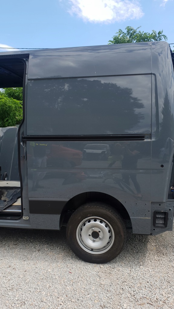 фото №1, Bok правый левый master iv 19r - лак- ovkpn