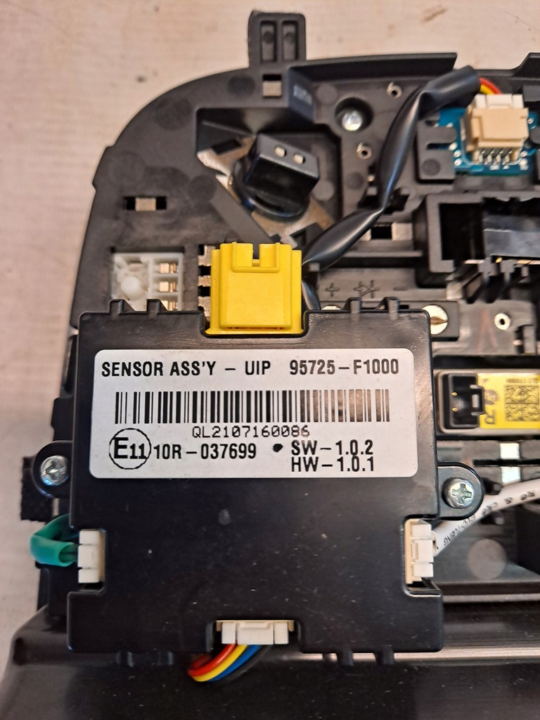 фото №9, Лампа потолочный освещение kia sportage iv lift 92800-d9040wk