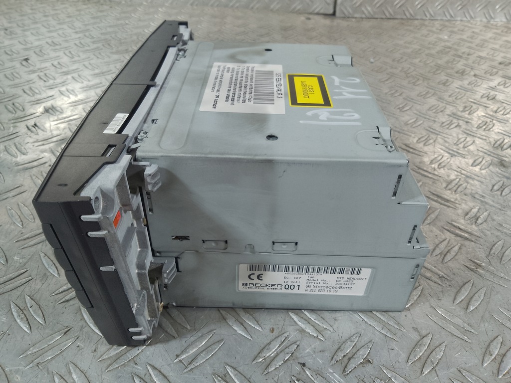 фото №4, Mercedes e w211 02- радио радиопроигрыватель a2118201079