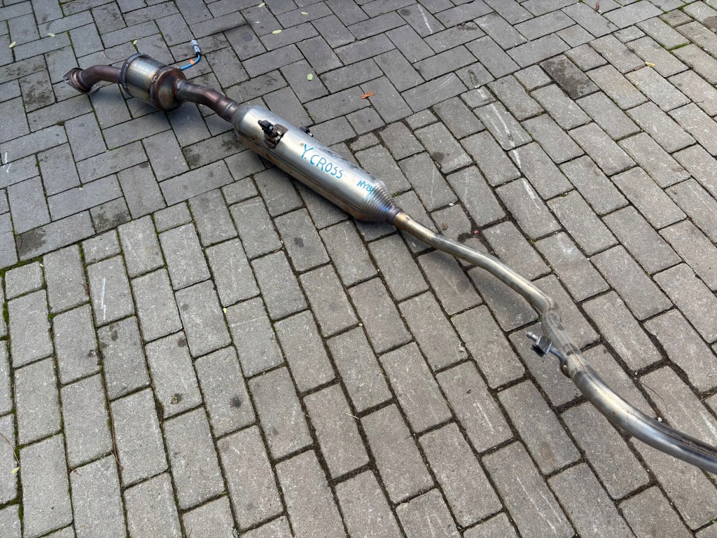 фото №1, Toyota yaris cross вихлоп гасник 1.5 гібрид