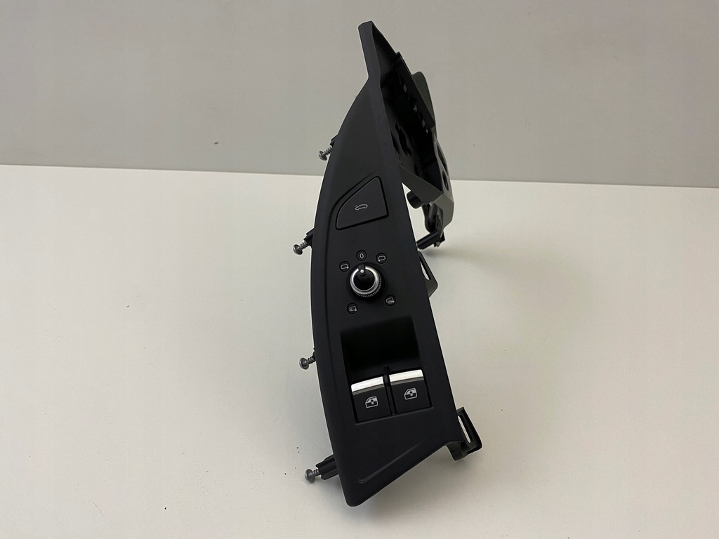 фото №1, Audi r8 4s1 панель дверь переключатель окон кронштейн