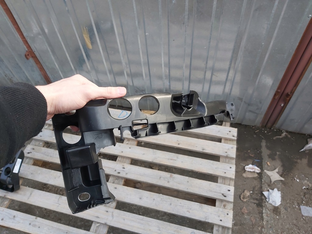 фото №11, Кронштейн фара audi a3 8p 08-12r левый и правый