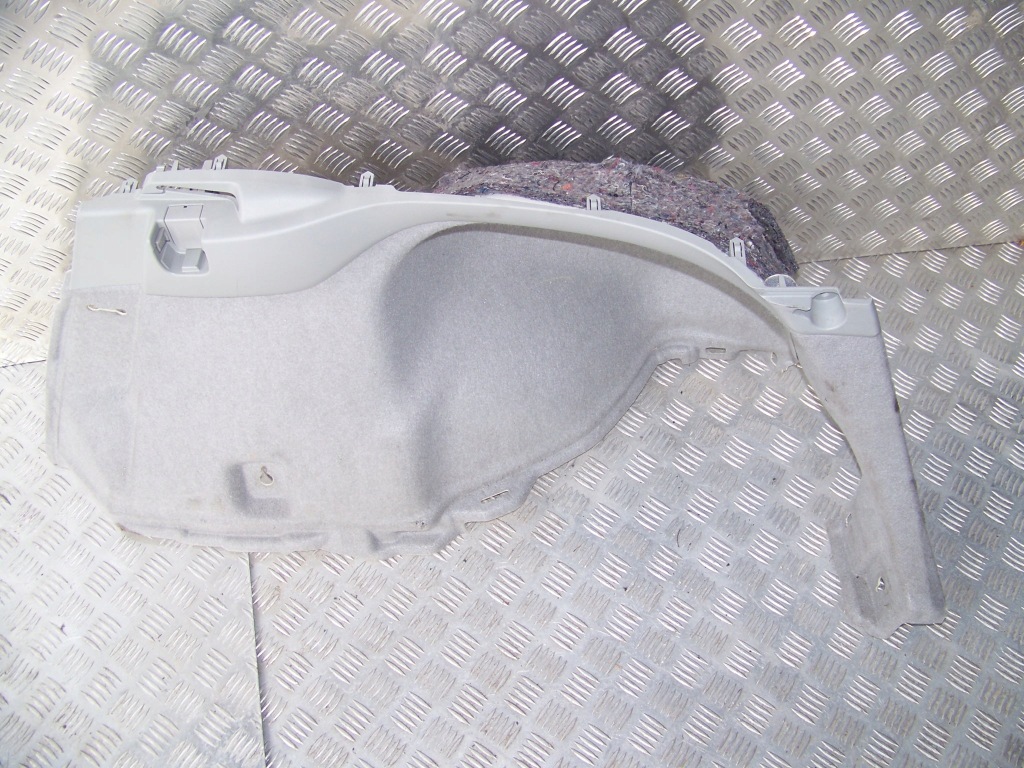 фото №1, Toyota prius 3 iii 09 12 обшивка багажника правый