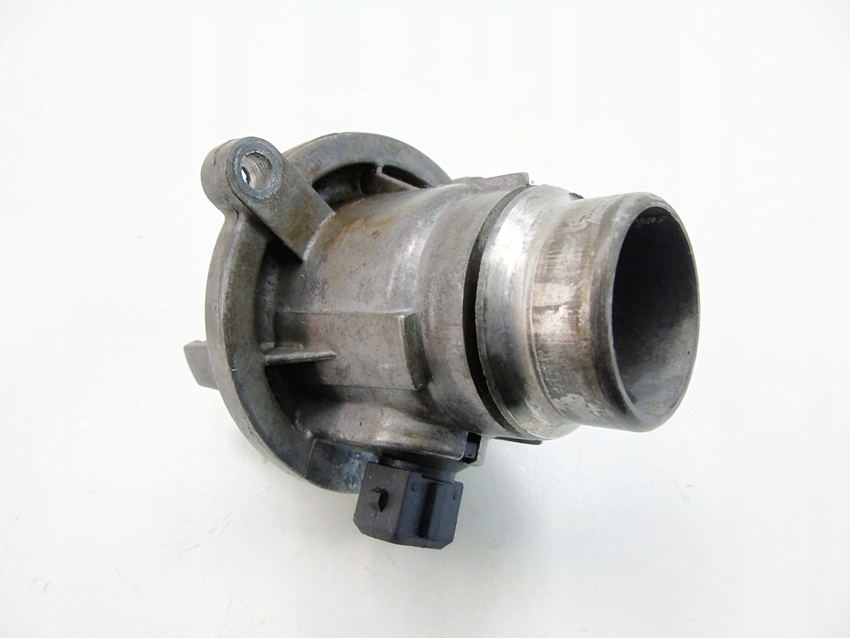 Корпус термостата 4.4 n62 bmw 5 6 7 x5 e60 e61 e63 e64 e65 e66 alpina с Разборки