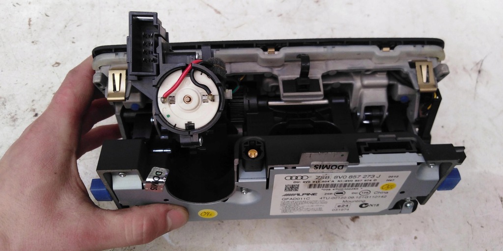 фото №8, Audi a3 8v монітор екран lcd підйомник 8v0857273k