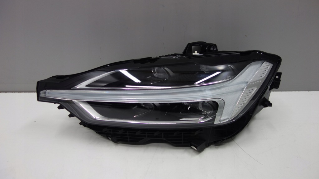 фото №1, Volvo xc60 ii лампа передняя левая uk 31656562