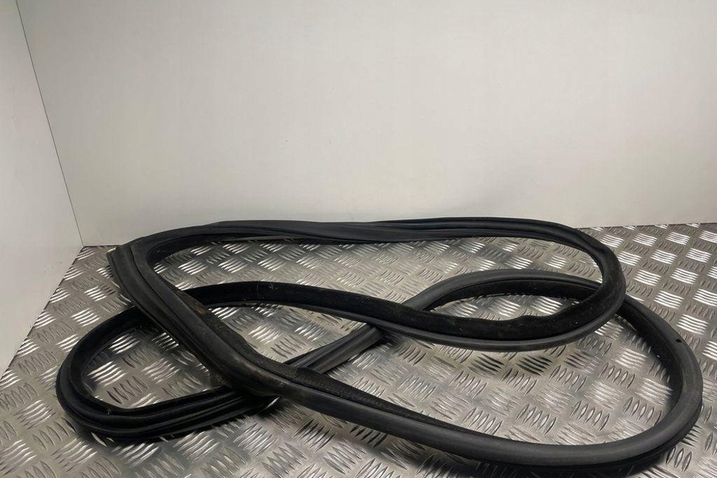 фото №14, Прокладка передних левых дверь bmw 4 coupe f32, f82 7279741 2.0l