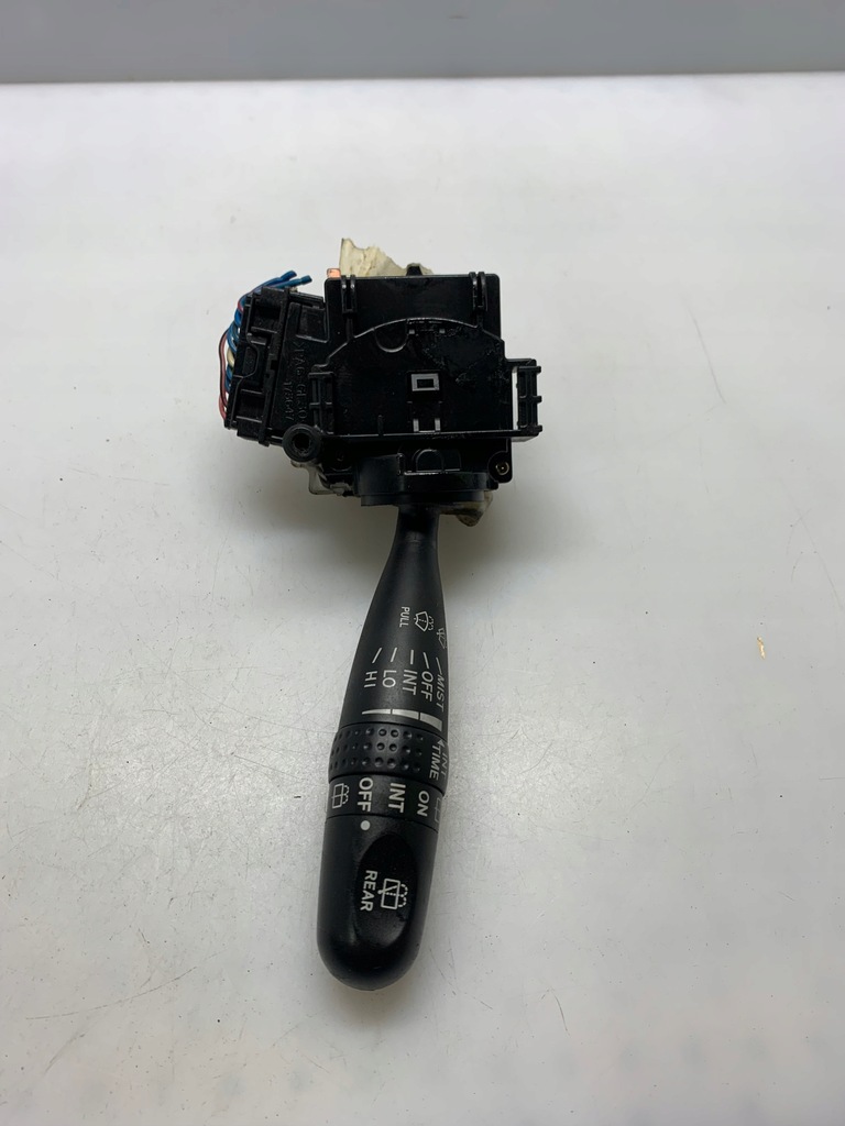 фото №1, Переключатель дворник toyota оригинальный номер 173738