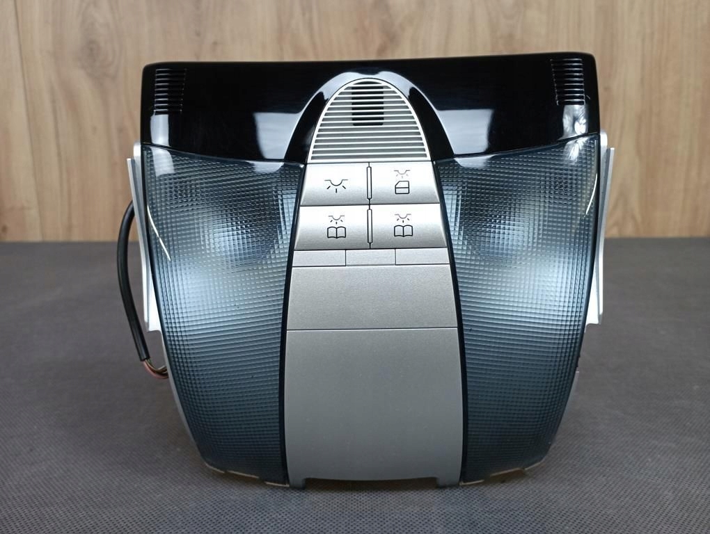 фото №1, Mercedes slk r171 лампа освітлення салону a1718201401