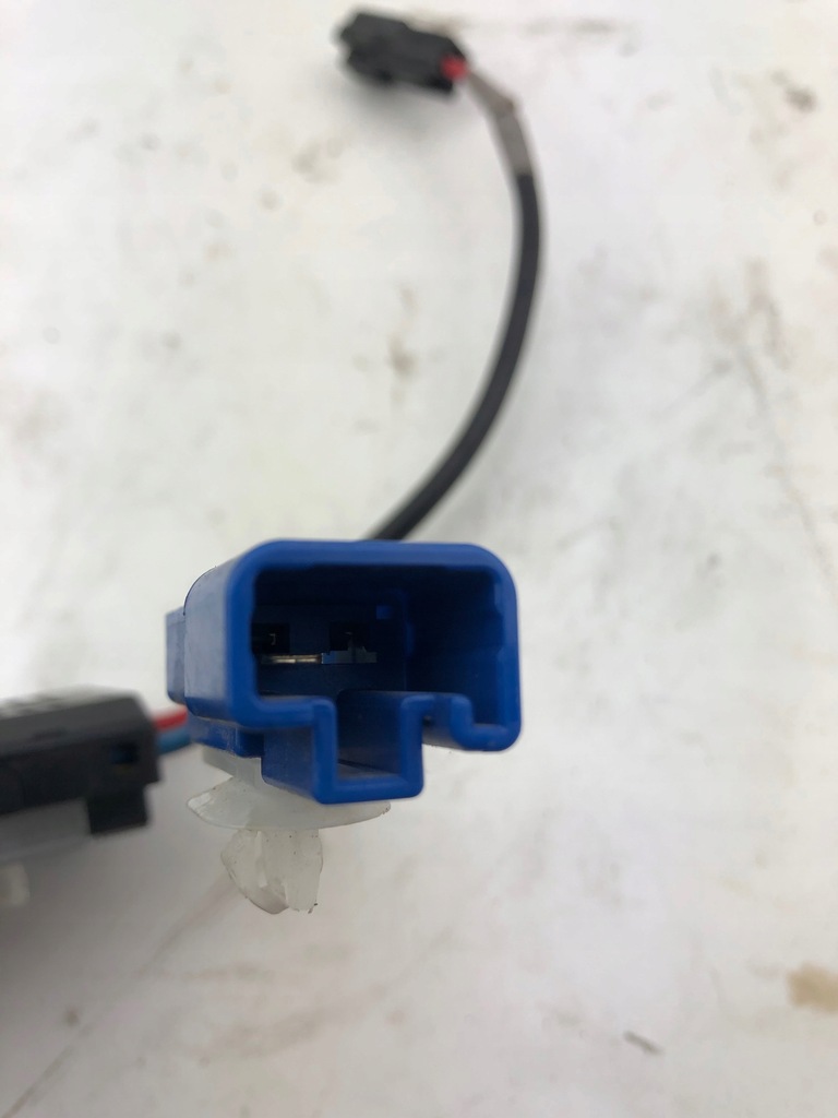 фото №2, Lexus ct 200h реле радио 863b0-76010