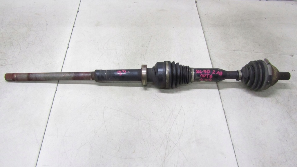 фото №1, Volvo xc70 ii 2.4 привідний вал права перед автоматична коробка передач 30711430