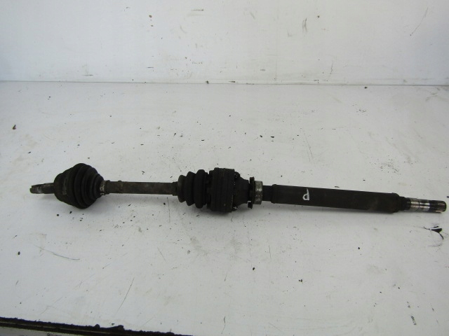 Купити Alfa romeo 147 привідний вал права 1,6 105km t.spark eco 16v ar37203