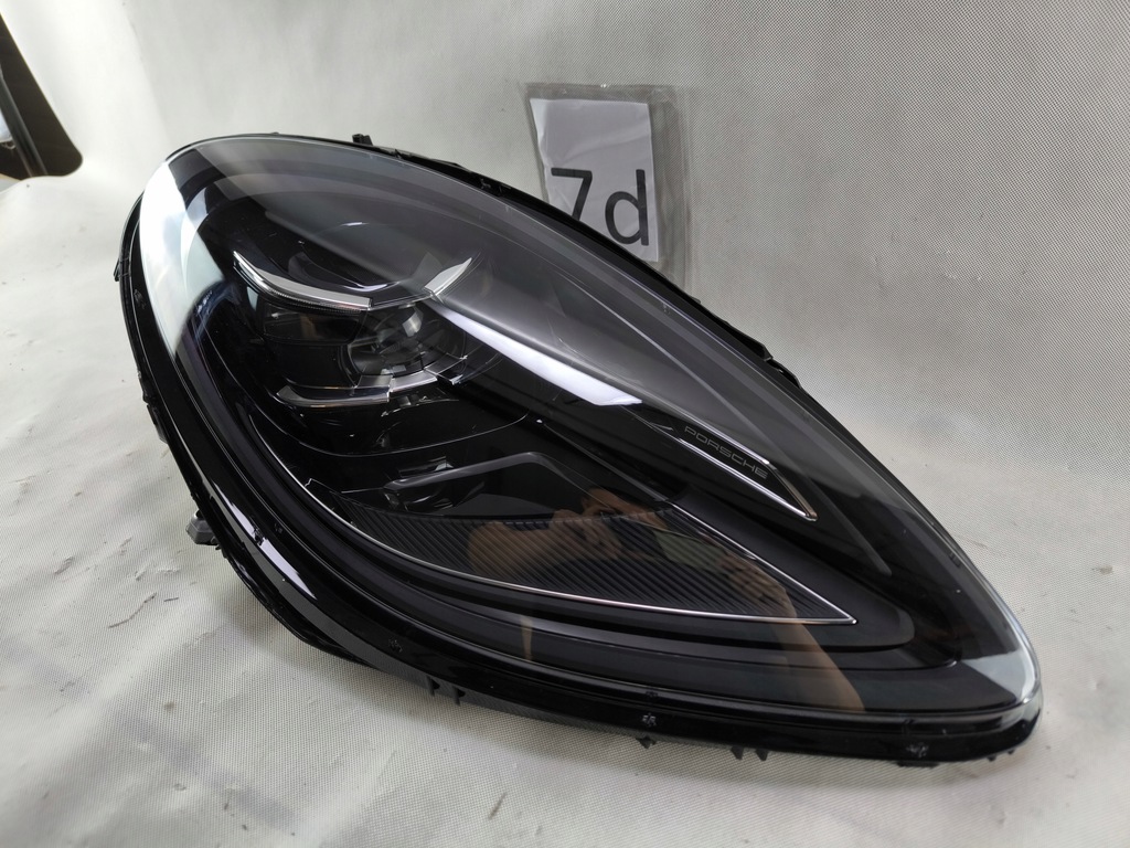 фото №1, Porsche macan 95b lift fullled matrix pdls правий фара лампа 95b941016f