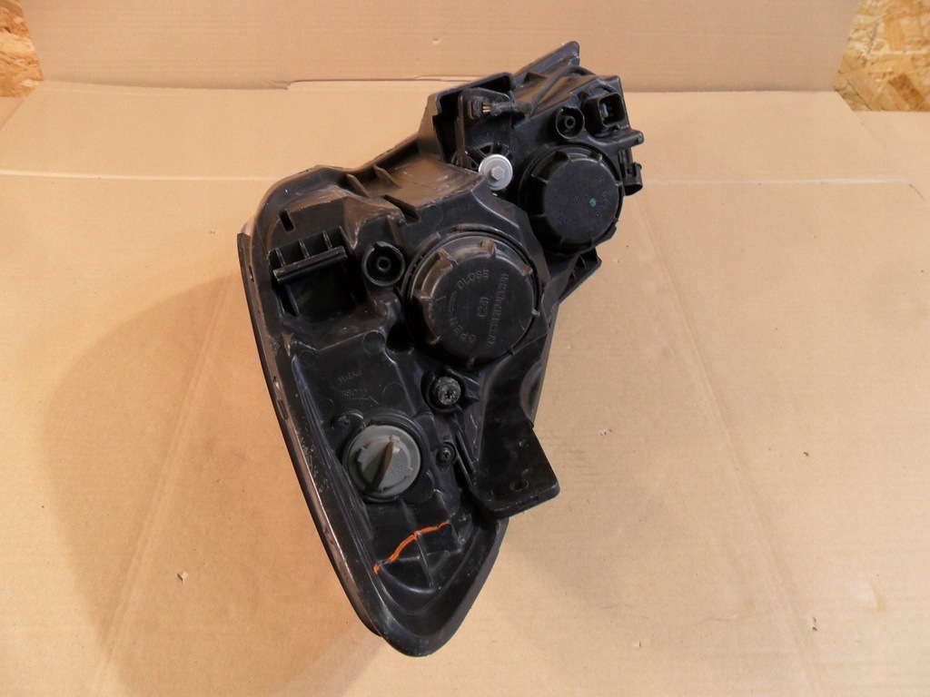 фото №10, Kia ceed i лампа правая передняя 92102-1h