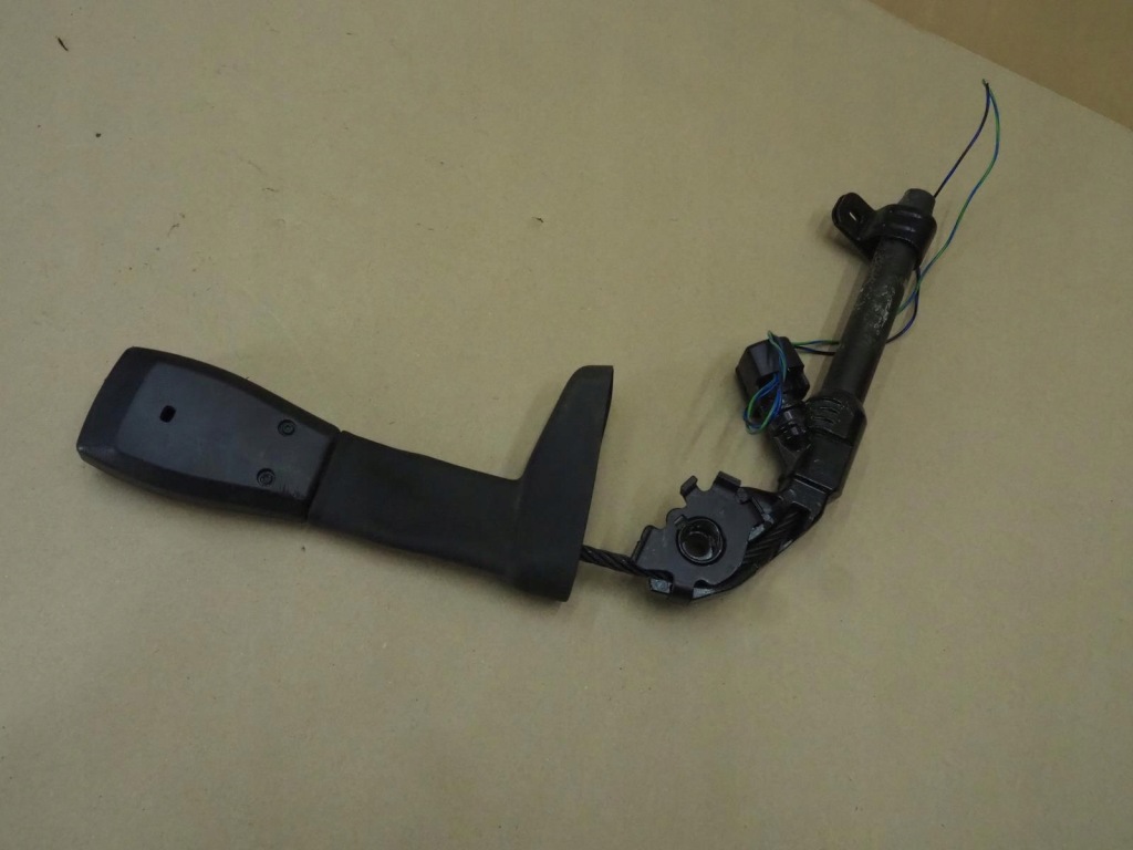 Кліпса поперечина безпеки лівий перед volvo s40 ii v50 2004-2007 європа в Україні