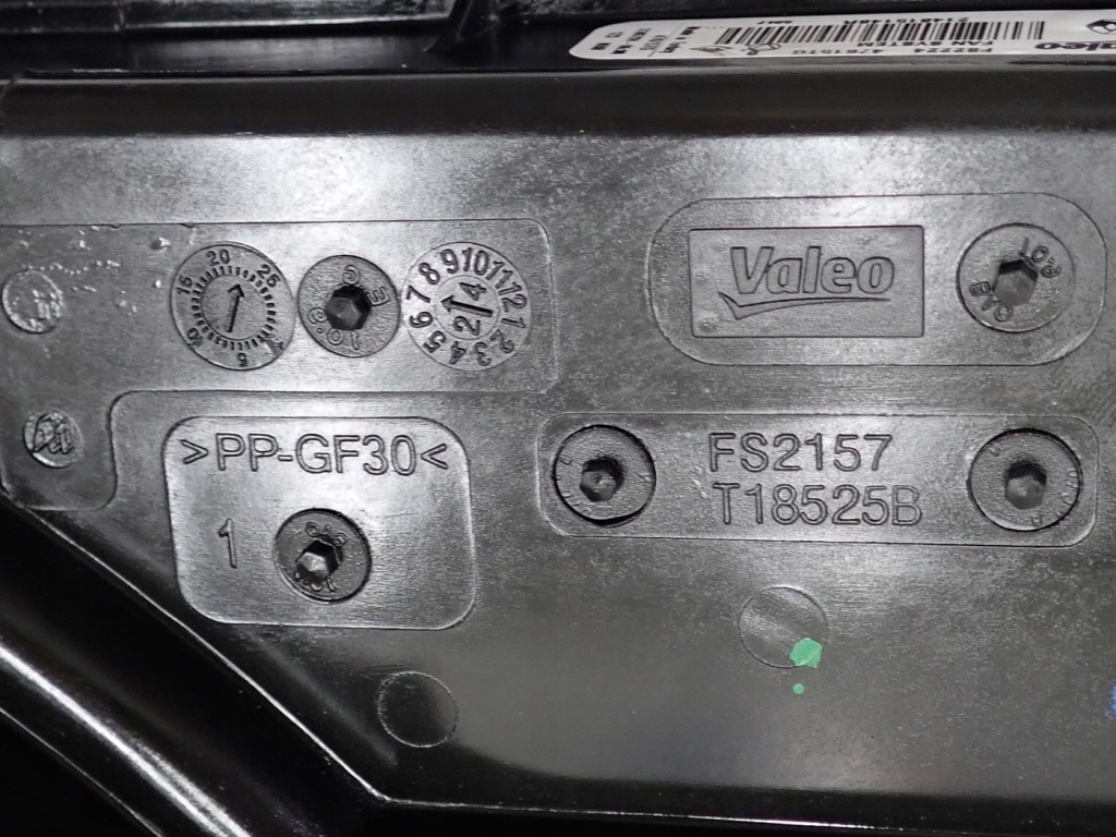 Комплект радіатор води кондиціонера вентилятор dacia sandero 3 3 1.0 tce Ціна