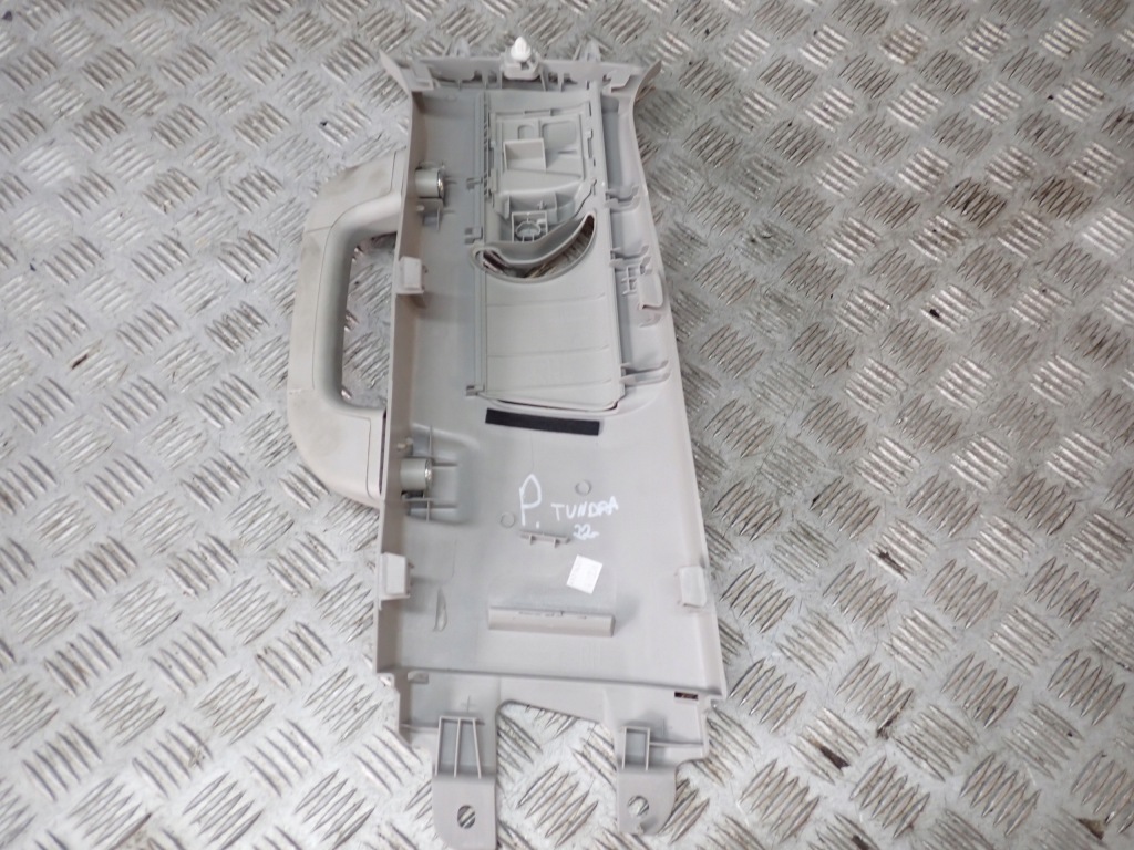 Защита стойка внутренняя средняя верхний toyota tundra 2022- Цена