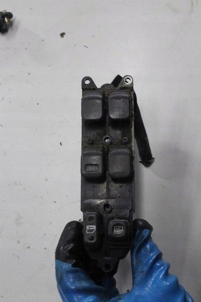 фото №1, Toyota prius 02 перемикач вікон