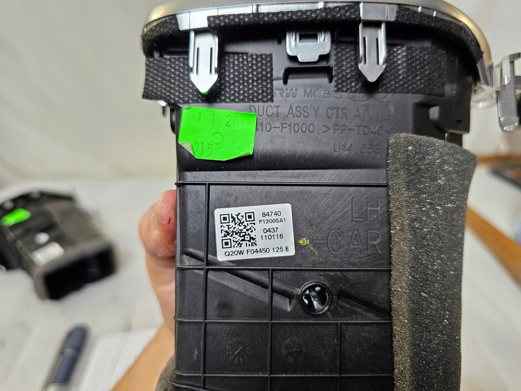 фото №6, Решітка обдув впуск середній рамка радіо dekor лівий kia sportage iv 4