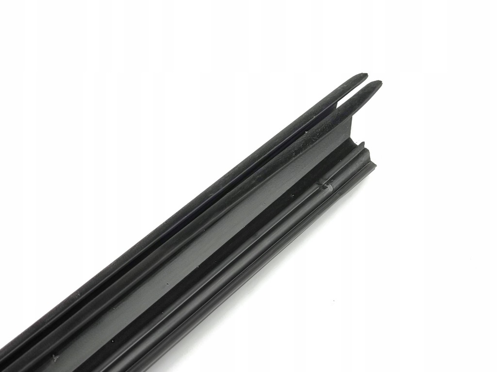 фото №7, Opel astra l 2023 прокладка стекло дверь передних