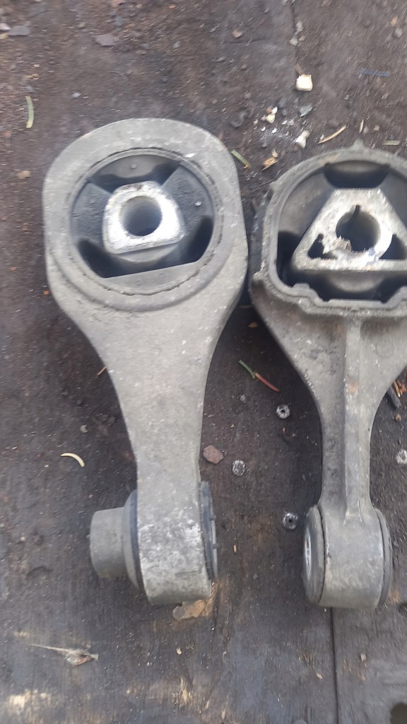 фото №1, Кронштейн лапы задняя подушка lancia delta iii stilo bravo