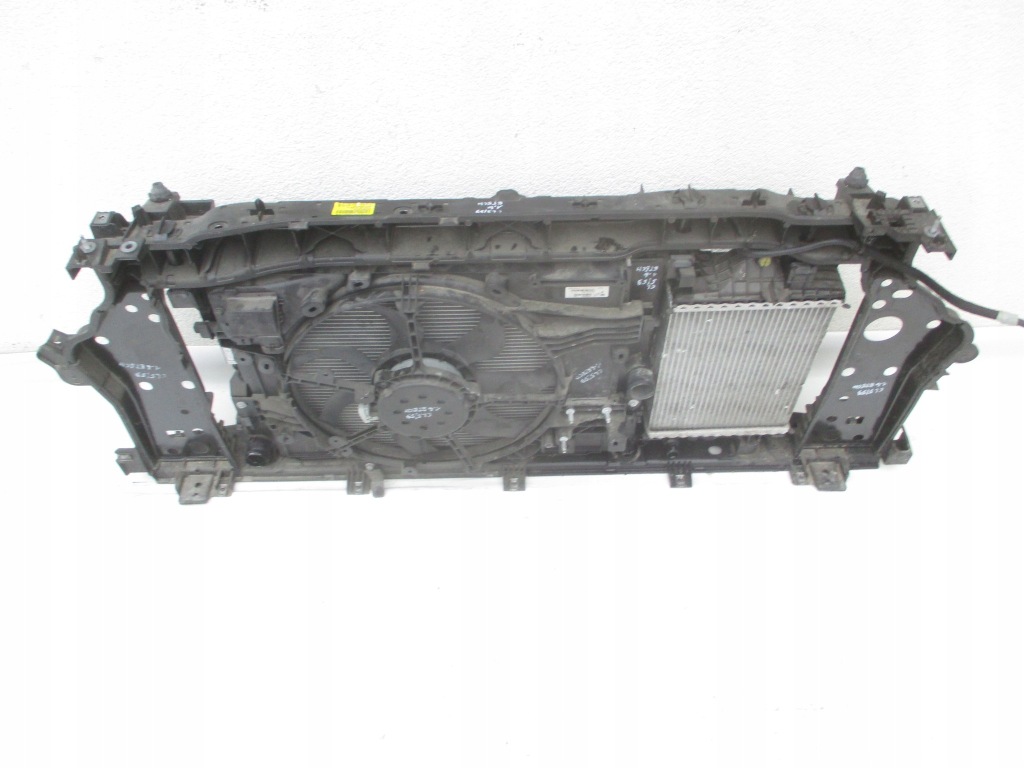 Renault clio v радиатор воды кондиционер интеркулер ремень 1.6 e-tech гибрид Недорого