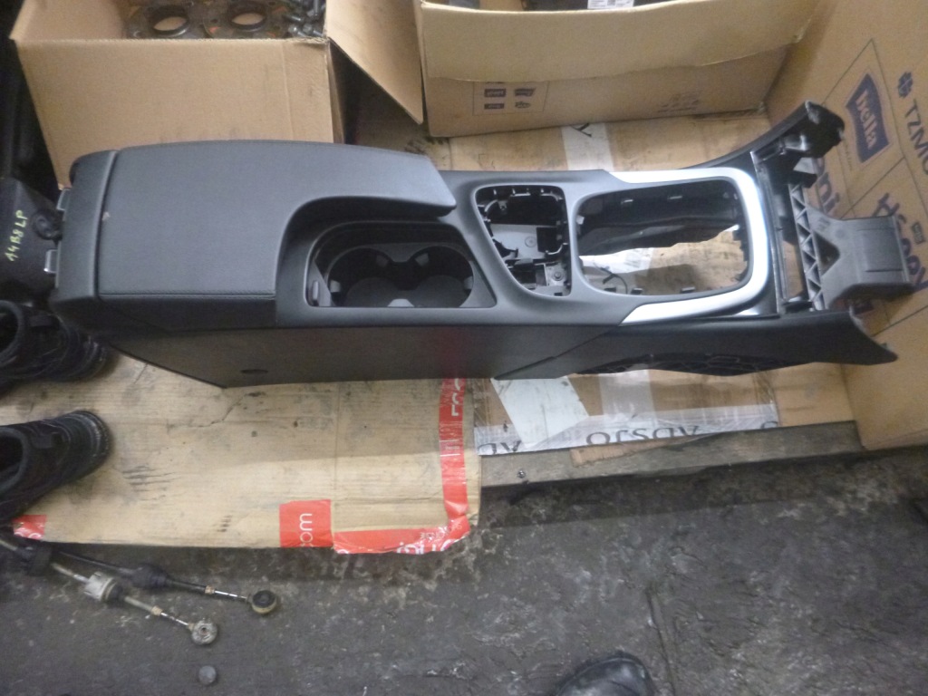 фото №1, Opel insignia a lift туннель средний подлокотник