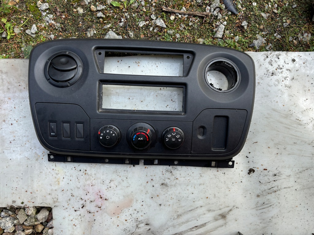 фото №1, Renault master 3 iii рамка радио панель кондиционера