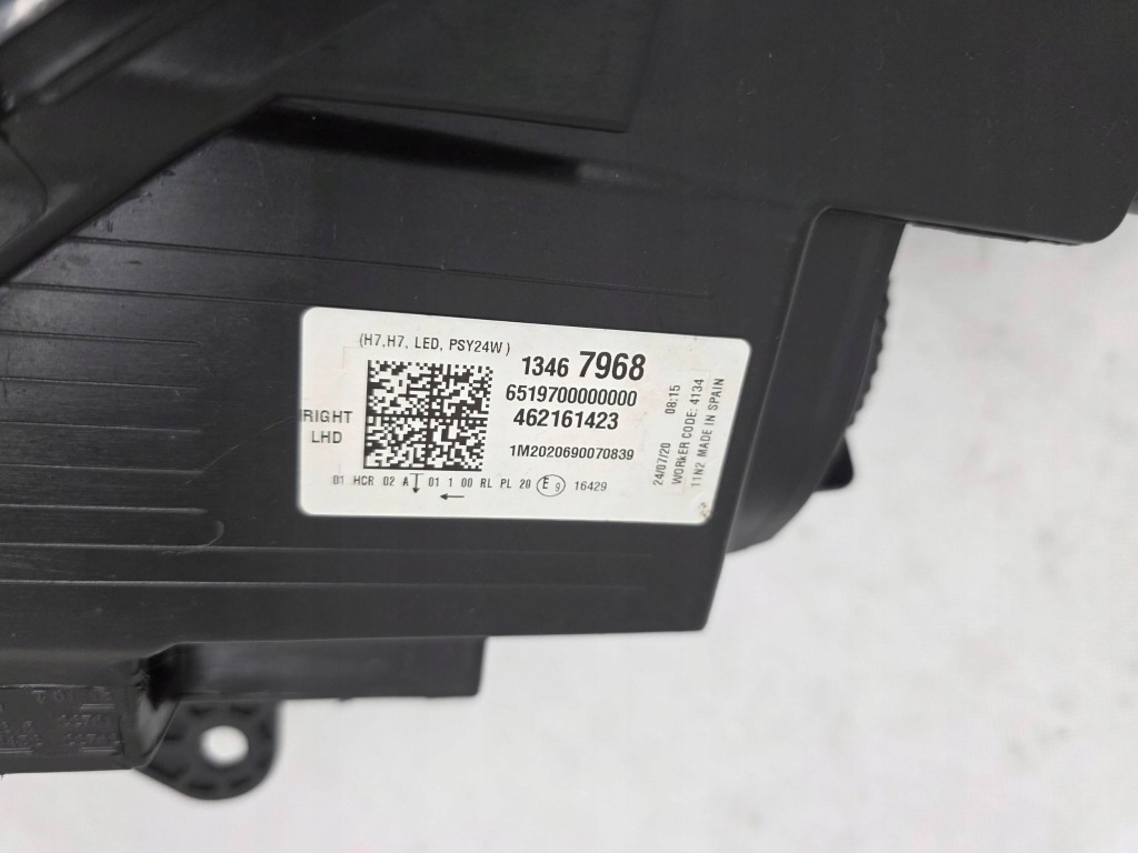 Opel crossland x фара перед передняя правый  обычная с led drl 13467968 с Разборки