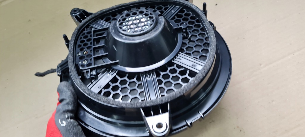 фото №7, S3 8v sedan a3 динамик басовый низкочастотный задняя сабвуфер 8v0035412