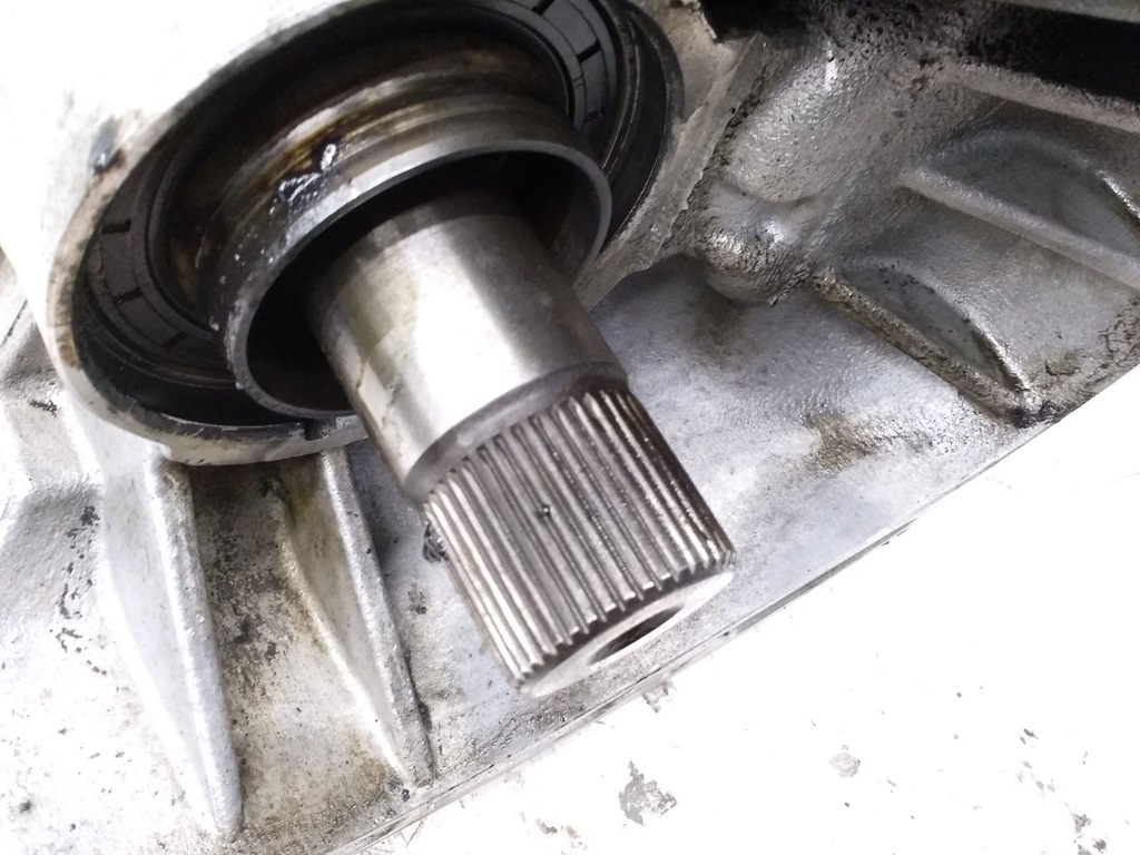 фото №12, Volkswagen transporter - caravelle t5 2009 коробка передач приборная / редуктор