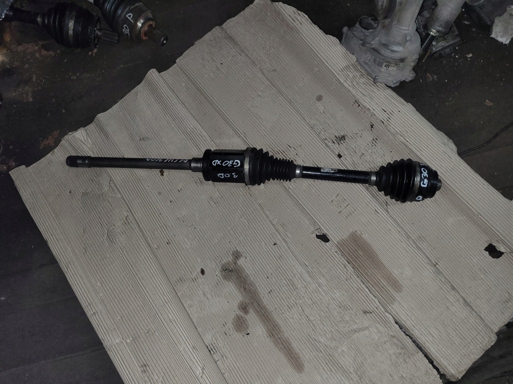 фото №1, Приводной вал правая g30 g31 xd xdrive 9846770
