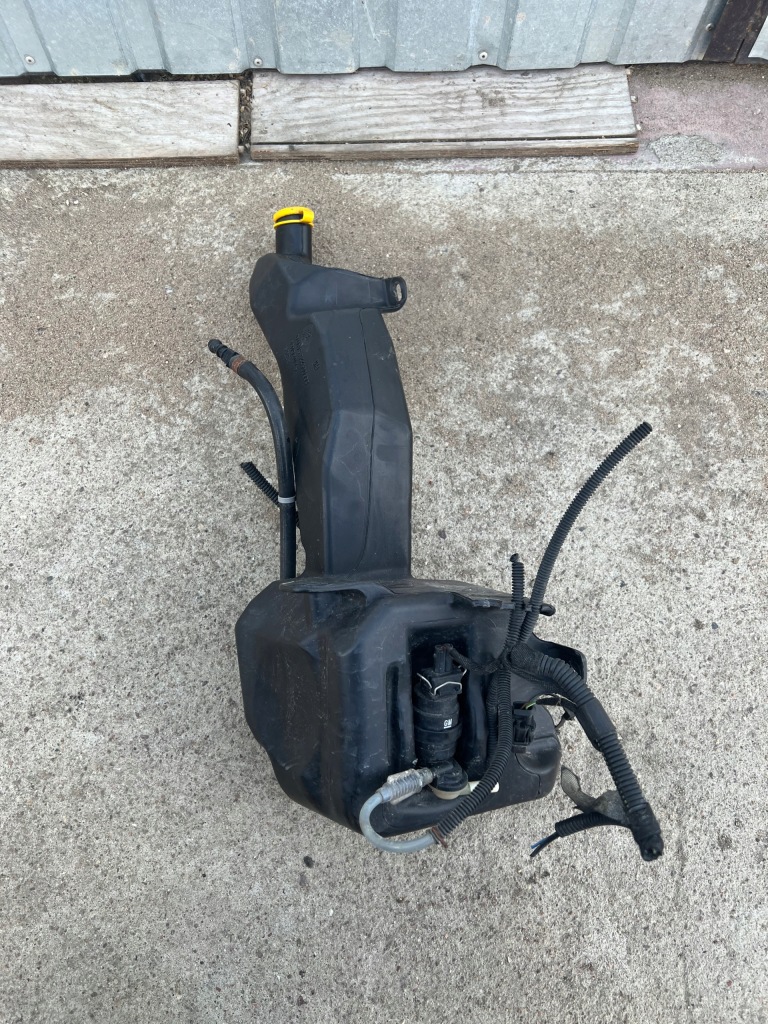 фото №1, Бачок омывателя zafira b xsenon