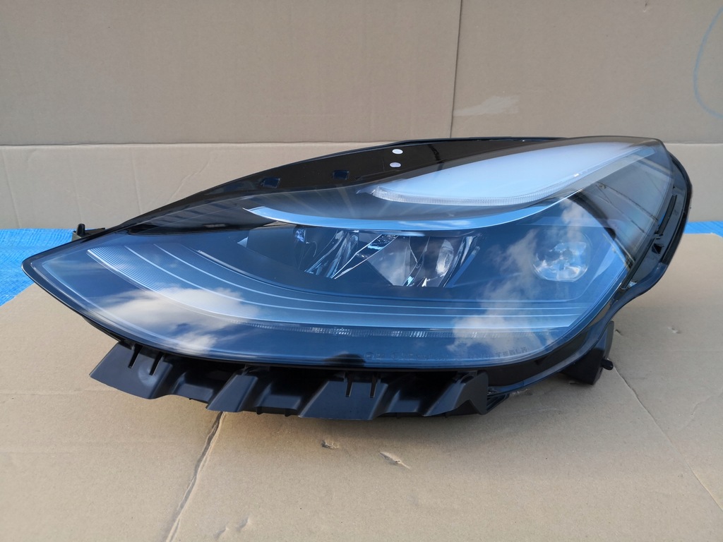 фото №1, Tesla 3 lift 21- y лампа передняя левая full led