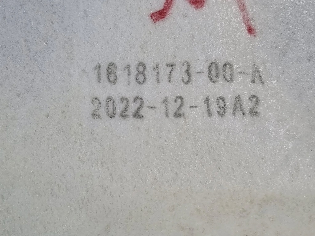 Tesla model y 2023 обшивка в Украине