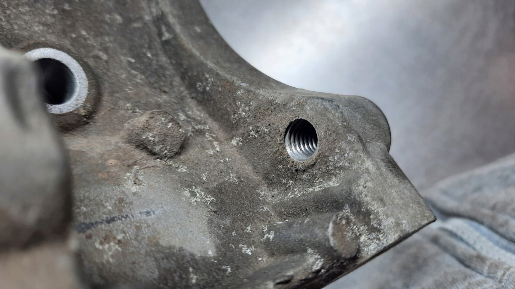 фото №6, Кронштейн генератора 9650034280 ford c-max mk1 2.0 tdci